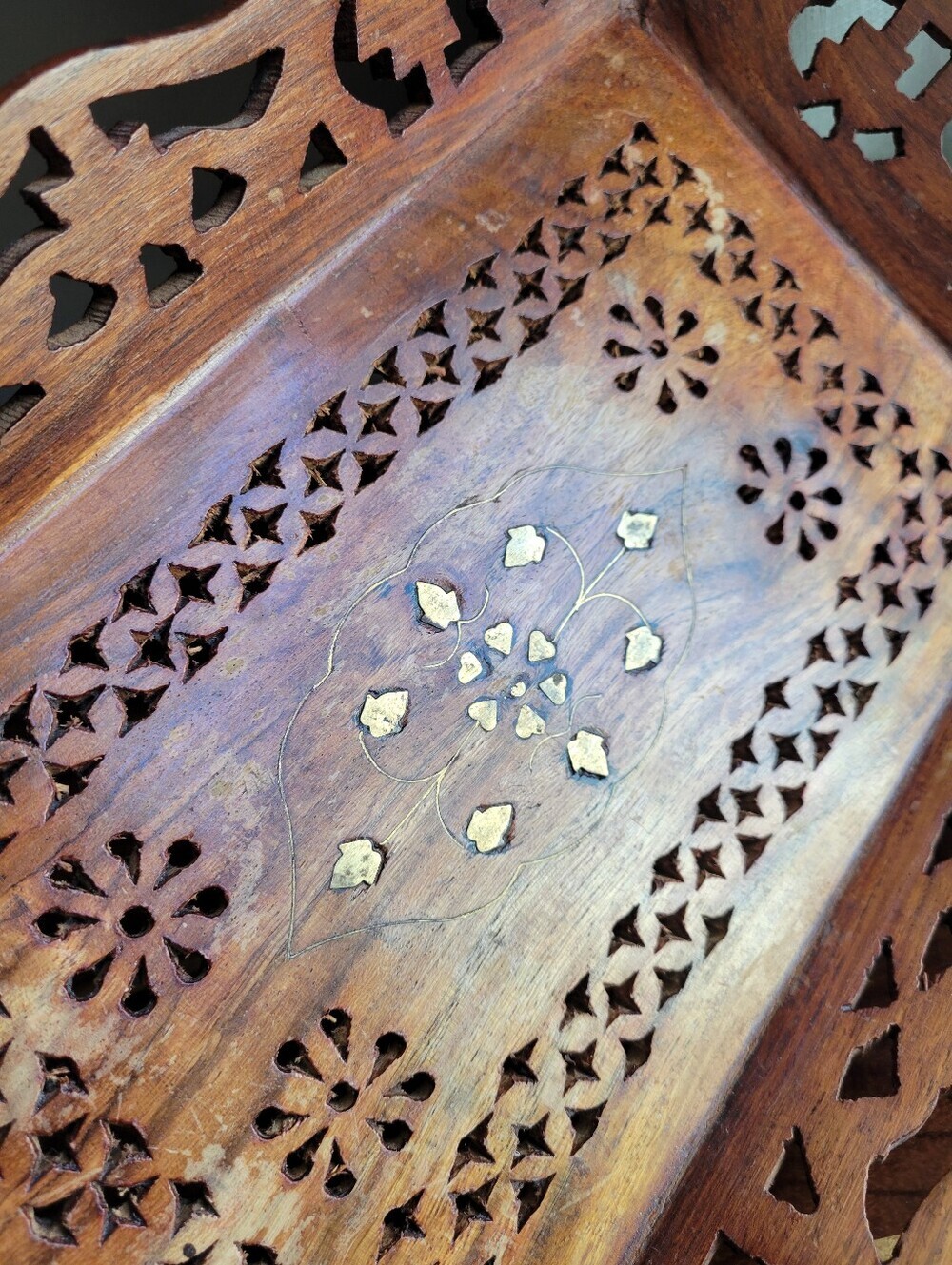 Artisanal Handcrafted Wooden Serving Tray Open-work Lattice Borders Floral Desig - Picture 6 of 11